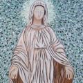 Painting of a woman statue